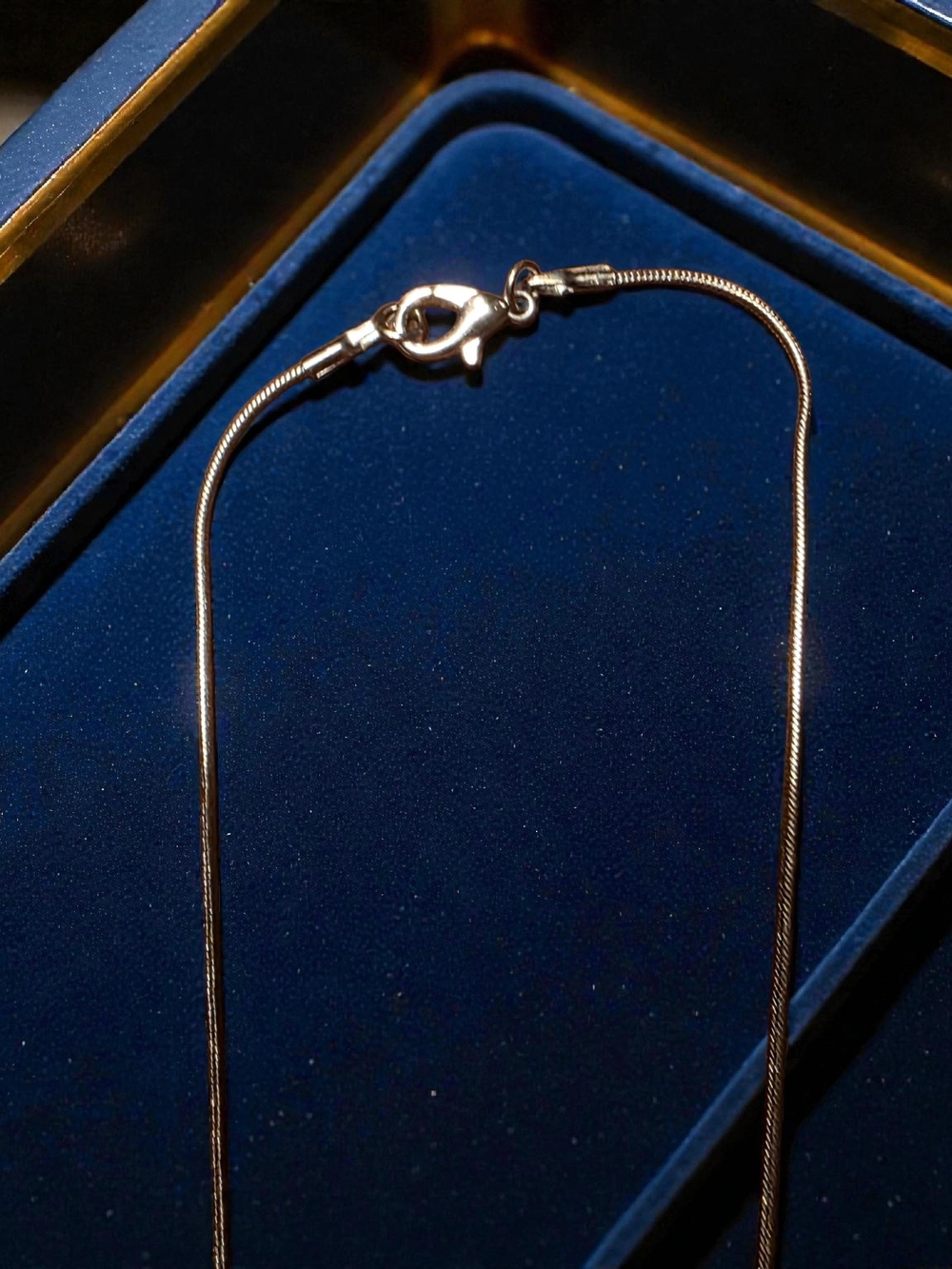 Vintage 925 Silver Filigree Rectangular Pendant Snake Chain Necklace - Picture 3 of 3